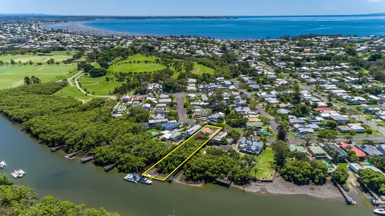 28 Wharf Street, Shorncliffe QLD 4017