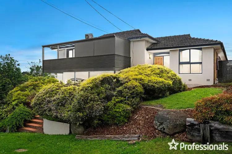 33 Shadowplay Road, Mooroolbark VIC 3138