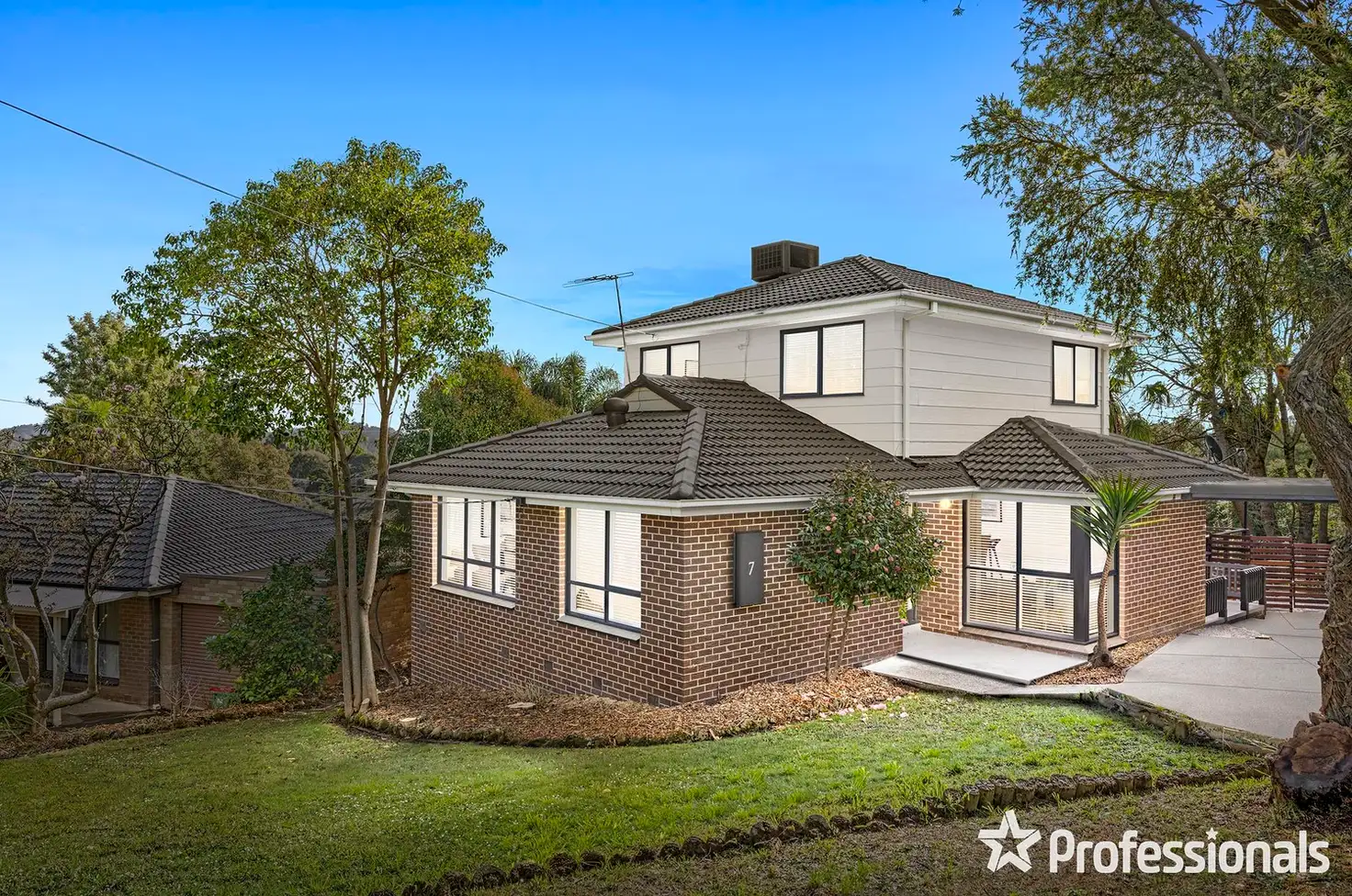 Main view of Homely house listing, 7 Parry Drive, Mooroolbark VIC 3138