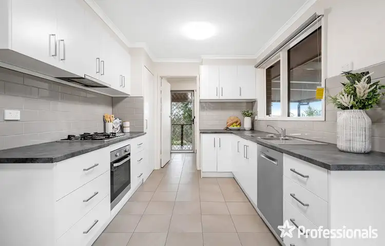 Fifth view of Homely house listing, 7 Parry Drive, Mooroolbark VIC 3138