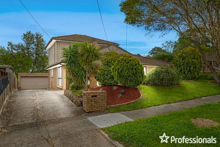 46 Bimbadeen Drive, Mooroolbark VIC 3138