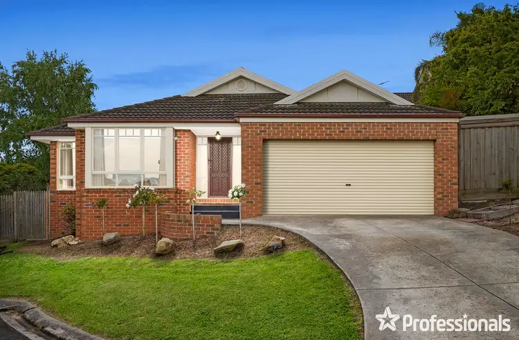 5 Tony Place, Mooroolbark VIC 3138
