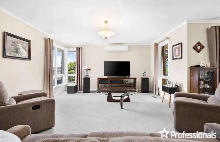 Second view of Homely house listing, 5 Tony Place, Mooroolbark VIC 3138