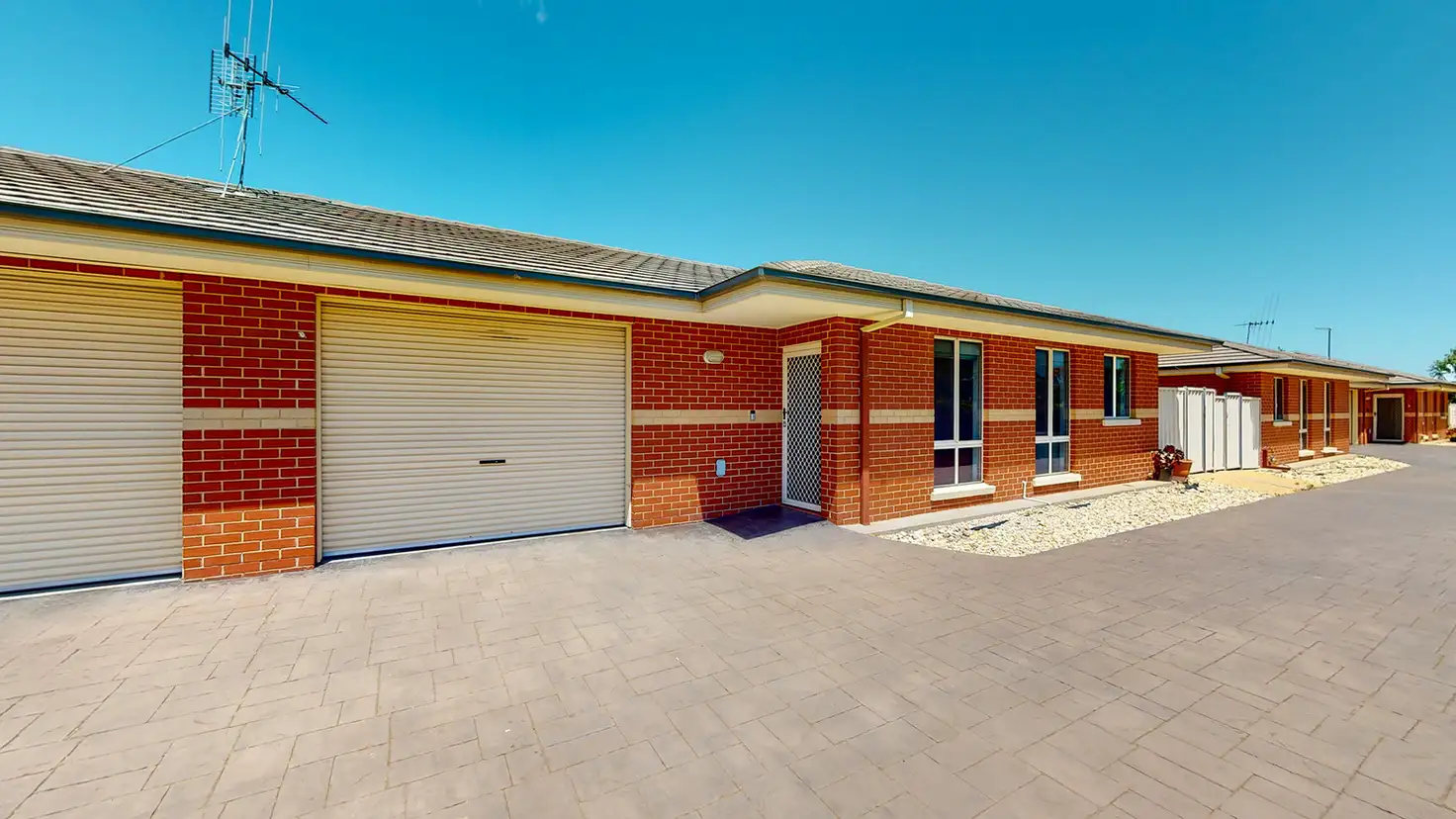 Main view of Homely townhouse listing, 3/82 Stradbroke Avenue, Swan Hill VIC 3585
