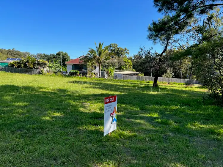 2-4 Marine Street, Macleay Island QLD 4184