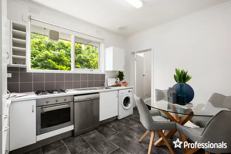 6/2 Tattenham Street, Caulfield East VIC 3145