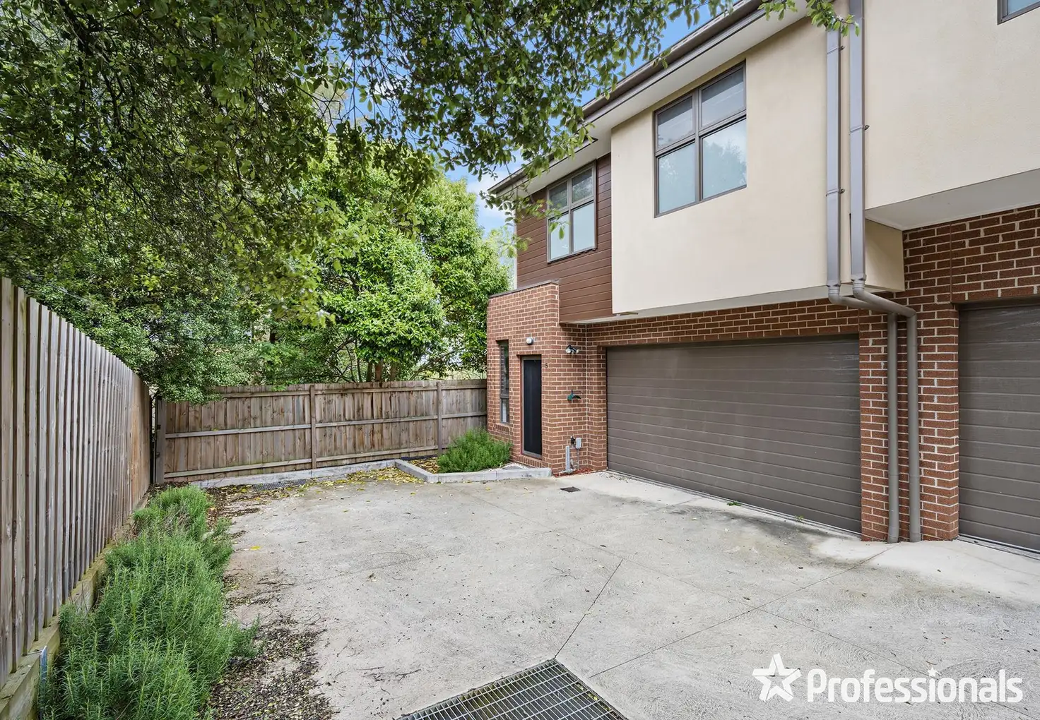 Main view of Homely townhouse listing, 5/16 Rosella Avenue, Boronia VIC 3155