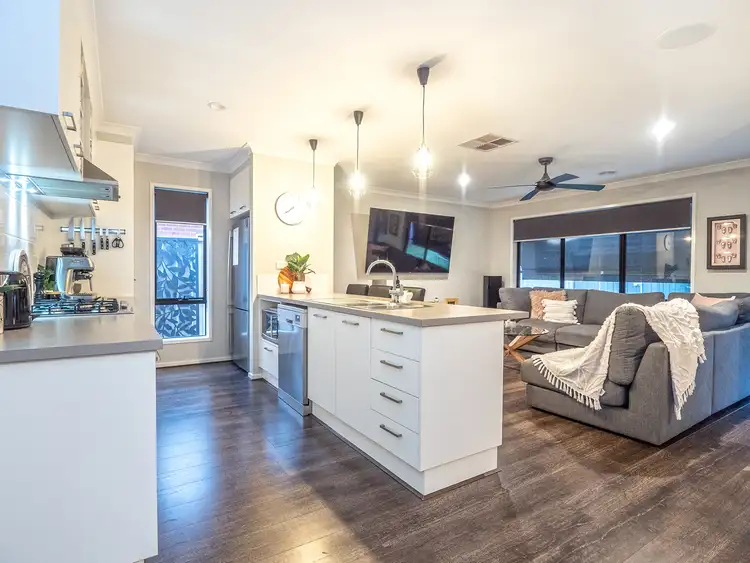 Third view of Homely house listing, 2 Teatree Place, Kialla VIC 3631