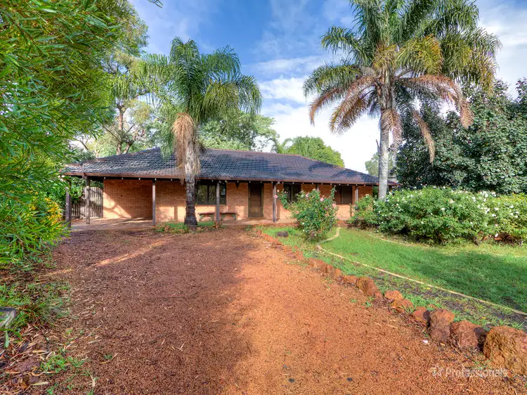 31 Casuarina Road, Maida Vale WA 6057