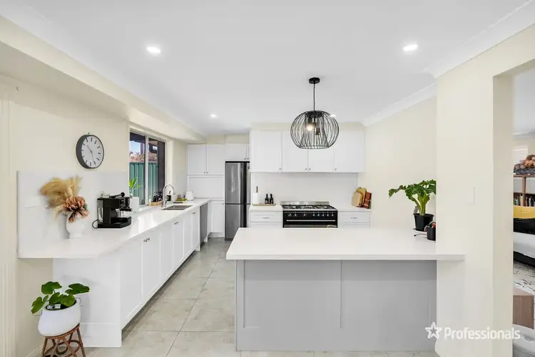 6 Whipbird Place, Erskine Park NSW 2759