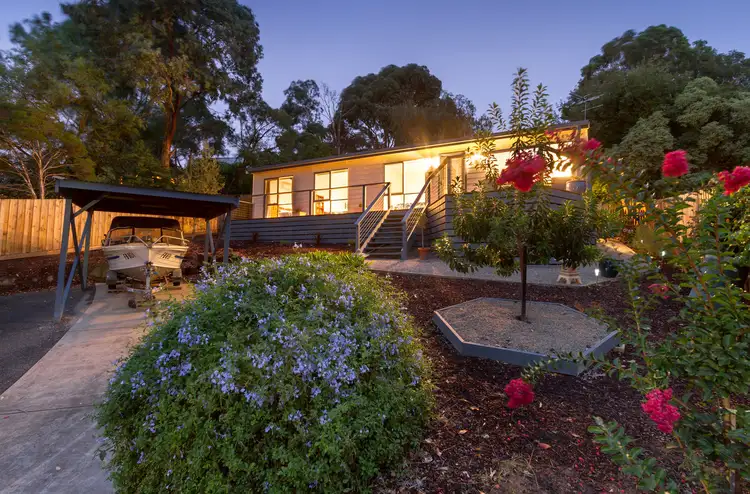 5 Naroo Road, Mooroolbark VIC 3138