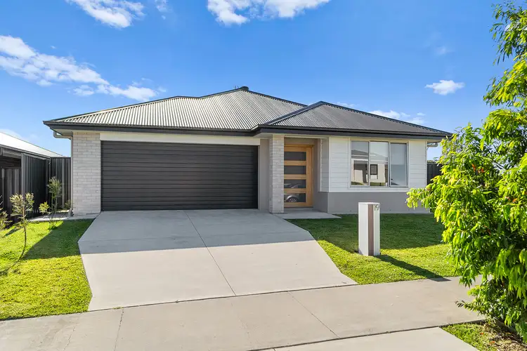 19 Westgate Avenue, Thornton NSW 2322