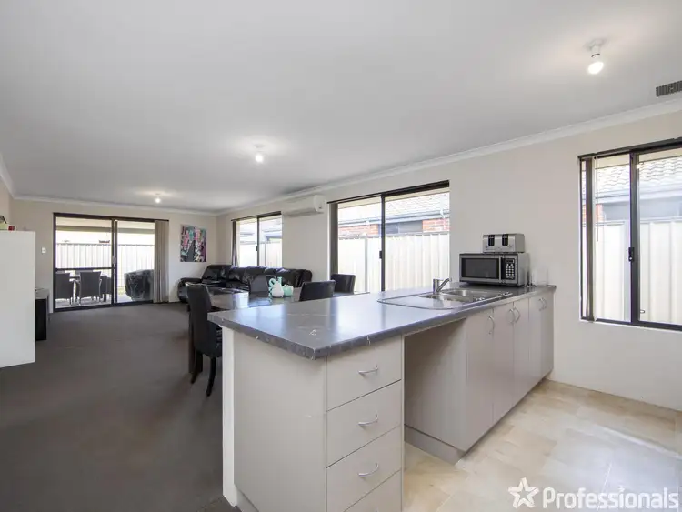 Fourth view of Homely house listing, 7 Cayenne Street, Wattle Grove WA 6107