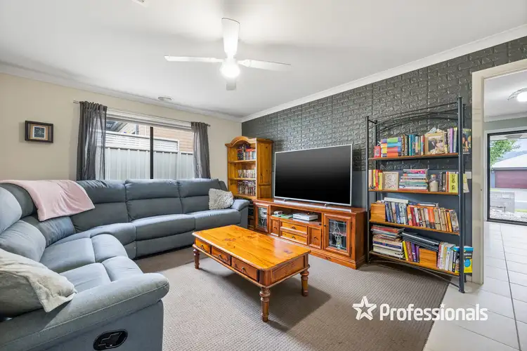 Fifth view of Homely house listing, 8 Condamine Street, Wodonga VIC 3690