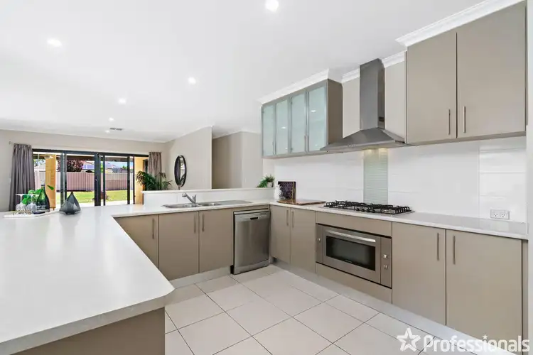 Sixth view of Homely house listing, 7 Gillings Parade, Wattle Grove WA 6107