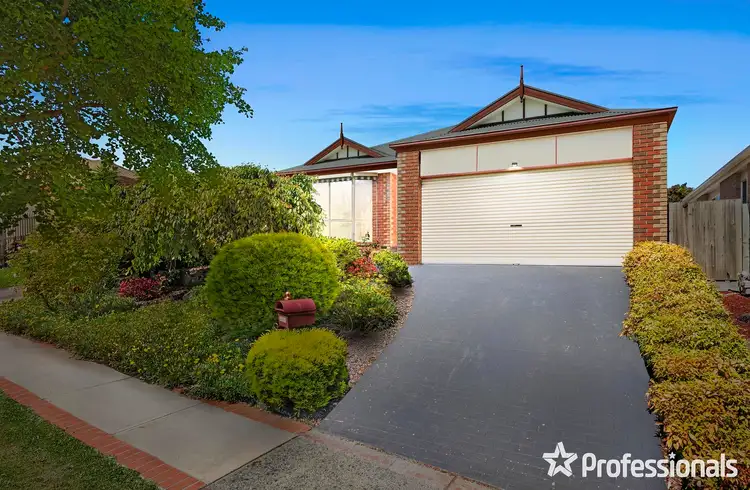 4 Hillrise Crescent, Chirnside Park VIC 3116