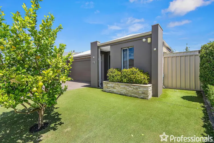 Fourth view of Homely house listing, 19 Kooya Way, Wattle Grove WA 6107