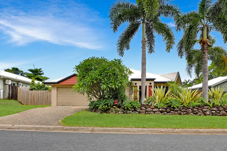 6 Kentia Street, Palm Cove QLD 4879
