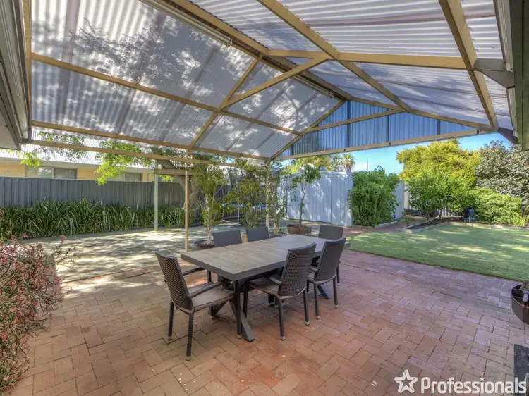 32 Calluna Way, Forrestfield WA 6058