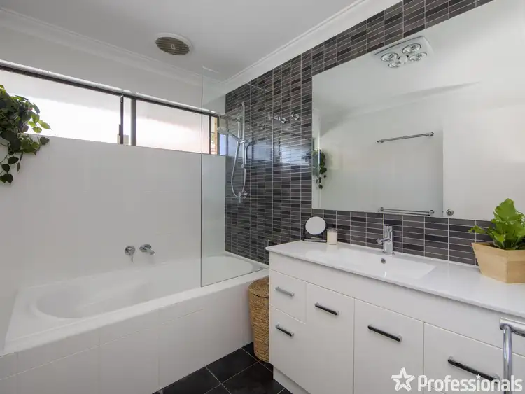 Fifth view of Homely house listing, 32 Calluna Way, Forrestfield WA 6058