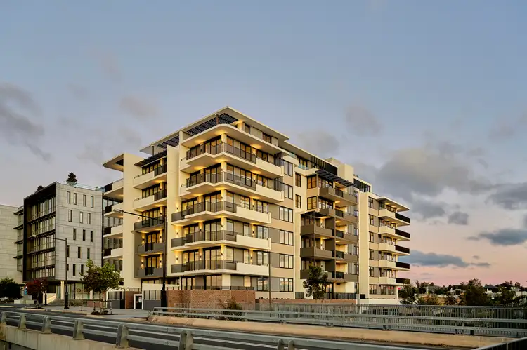 5.01/2 Fordham Way, Oran Park NSW 2570