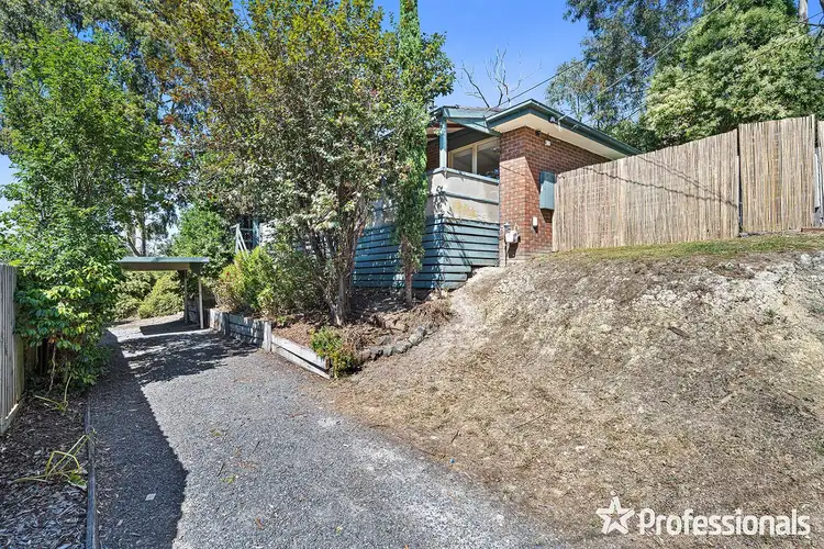 16 Landara Court, Mooroolbark VIC 3138