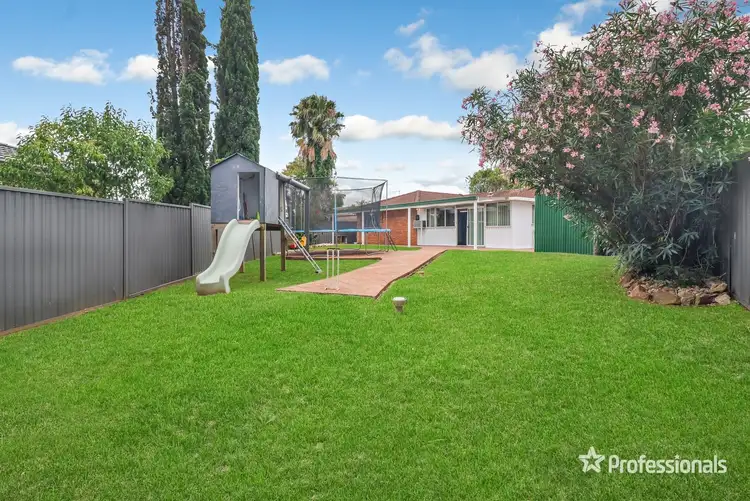 Sixth view of Homely house listing, 10 Pecan Close, St Clair NSW 2759