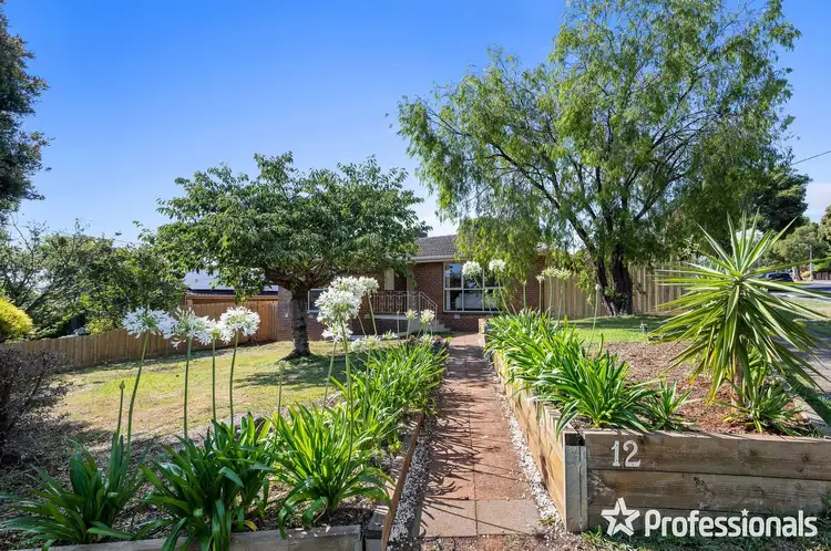 12 Biala Court, Mooroolbark VIC 3138
