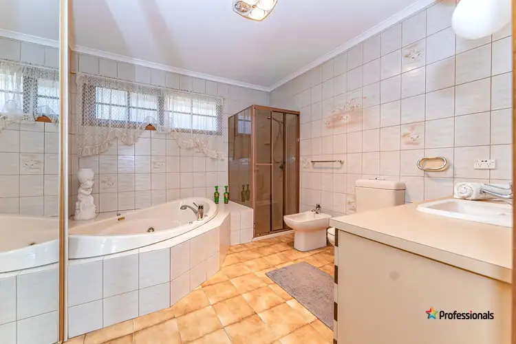 Fifth view of Homely house listing, 2 Milton Street, Glenroy VIC 3046