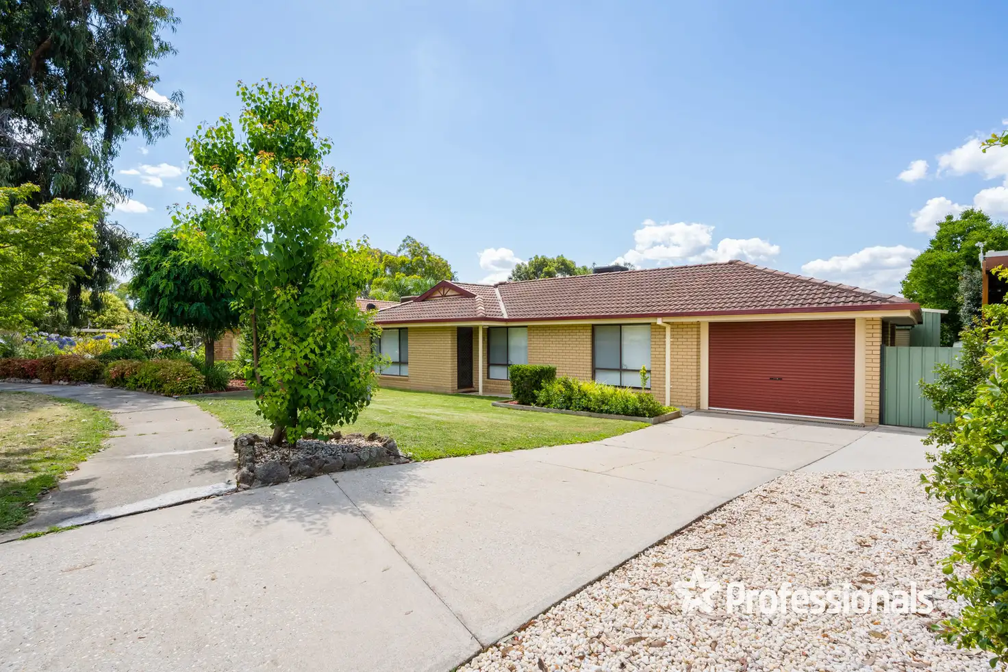 Main view of Homely house listing, 26 McMahon Place, Wodonga VIC 3690