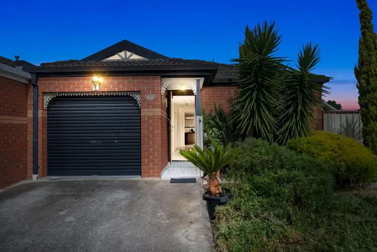 1/21 Patonga Drive, Delahey VIC 3037