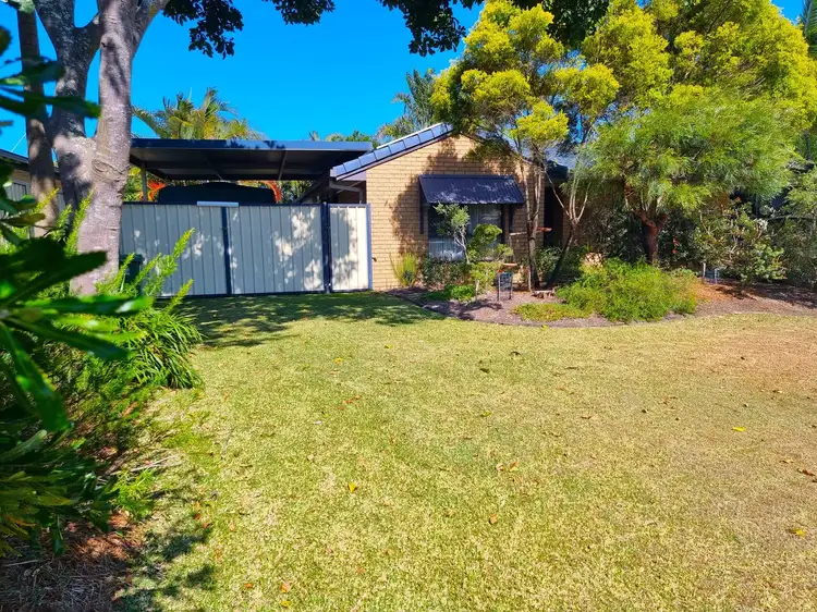 4 Kekua Court, Banksia Beach QLD 4507