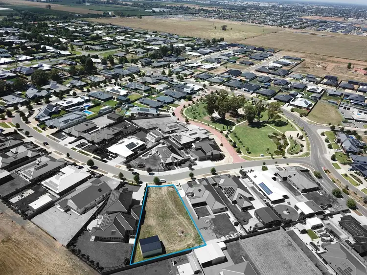 38 Cambridge Drive, Shepparton North VIC 3631