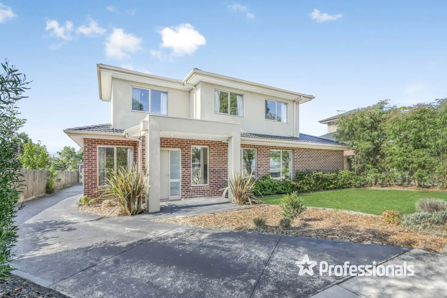 Main view of Homely townhouse listing, 1/39 Belmont Road West, Croydon South VIC 3136