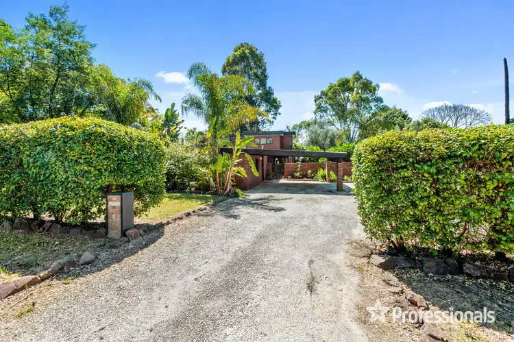 35 Smith Avenue, Croydon VIC 3136
