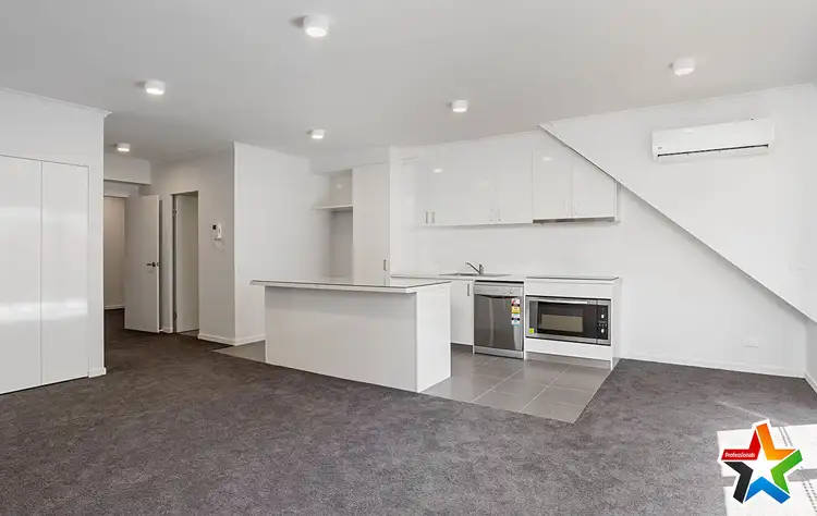 Main view of Homely townhouse listing, 1/24 Croydon Road, Croydon VIC 3136