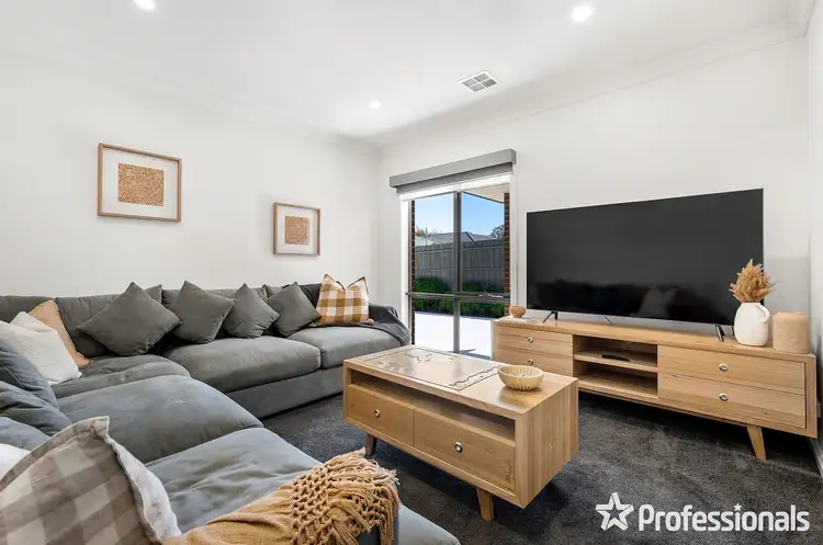 Second view of Homely unit listing, 10a Geoffrey Drive, Kilsyth VIC 3137