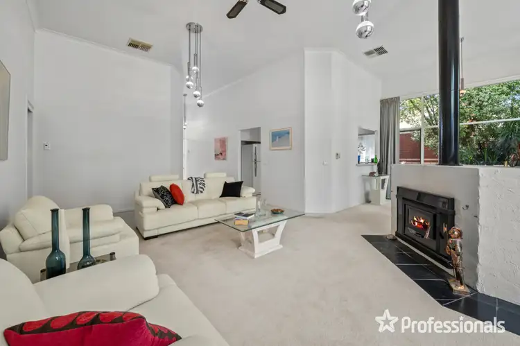 Sixth view of Homely house listing, 8 St Andrews Close, Croydon VIC 3136