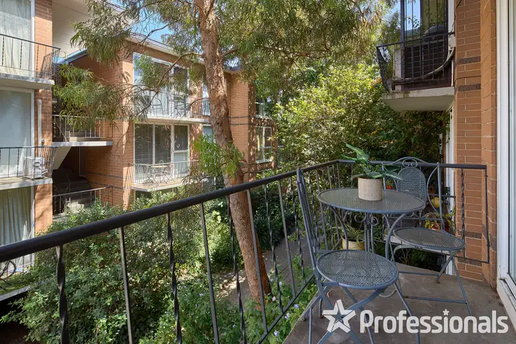 Third view of Homely apartment listing, 28/25 Robe Street, St Kilda VIC 3182