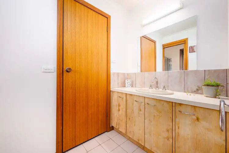 Sixth view of Homely house listing, 6 Beckett Court, Shepparton VIC 3630