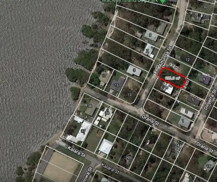 8 Attunga Street, Macleay Island QLD 4184