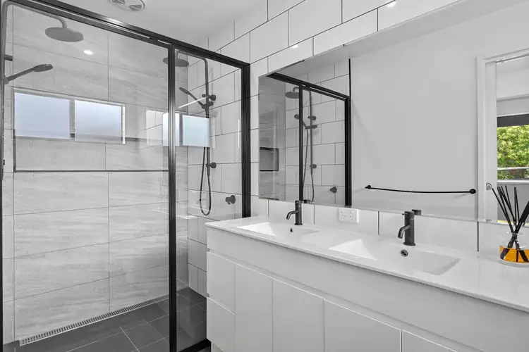Fifth view of Homely house listing, 7 Earls Court, Golden Square VIC 3555