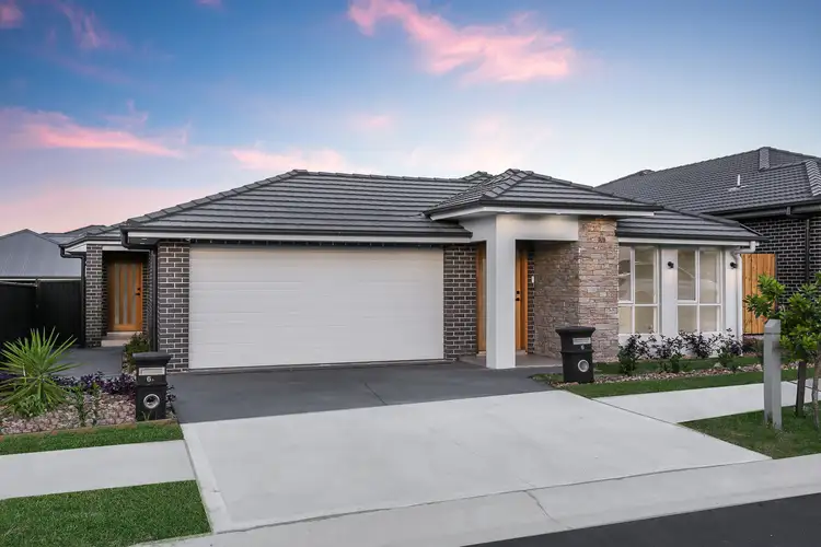 6 Courtney Loop, Oran Park NSW 2570