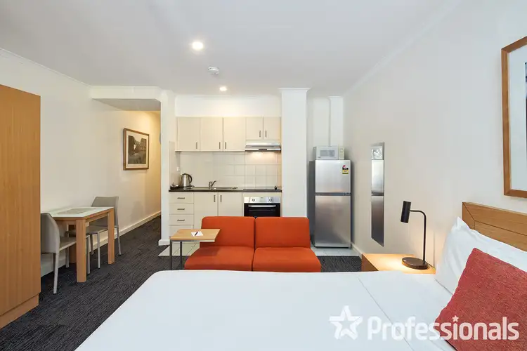 Third view of Homely studio listing, 2a/1 Eildon Road, St Kilda VIC 3182