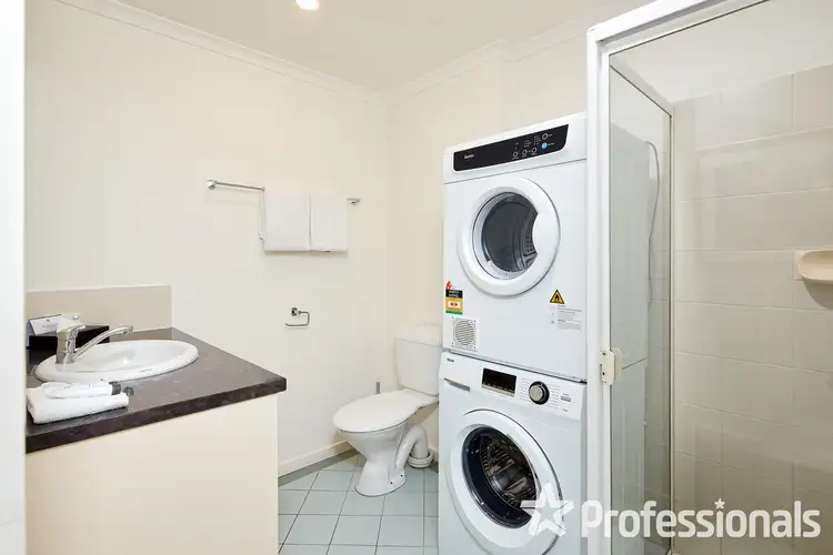Sixth view of Homely studio listing, 2a/1 Eildon Road, St Kilda VIC 3182