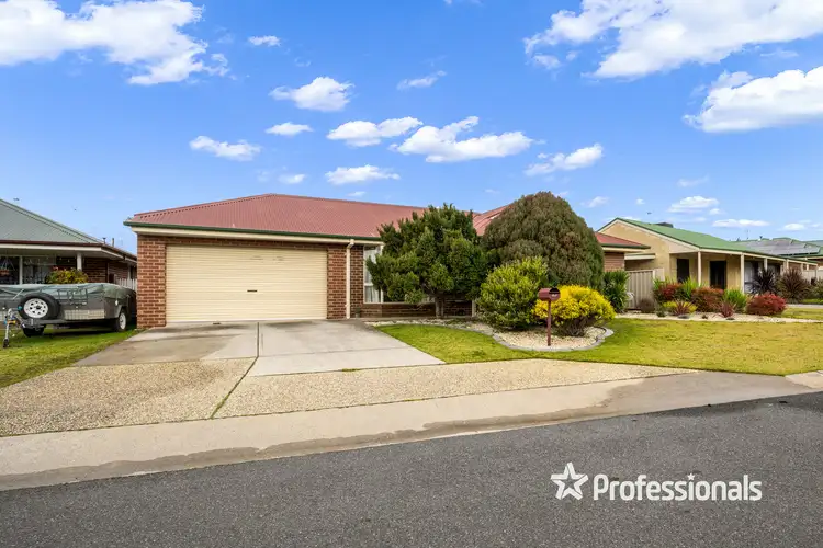 Main view of Homely house listing, 6 Hamilton Place, Wodonga VIC 3690