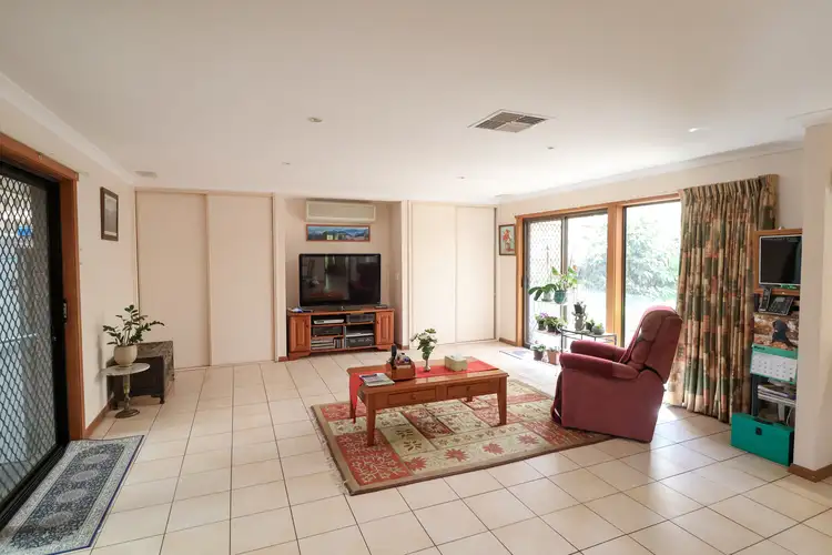 Sixth view of Homely house listing, 2 Lena Close, Swan Hill VIC 3585