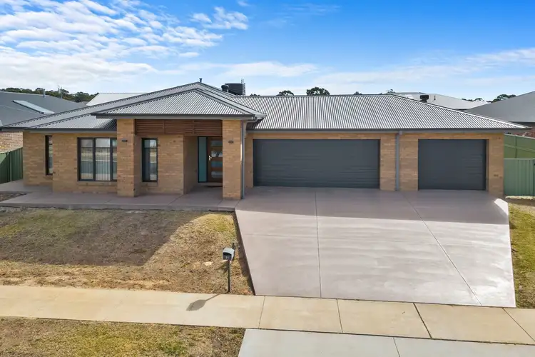 11 Aberdeen Drive, Junortoun VIC 3551