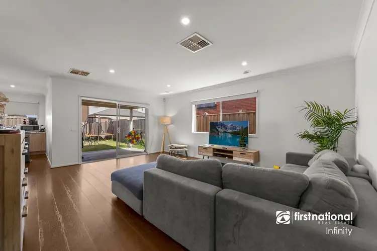 15 Creston Street, Point Cook VIC 3030