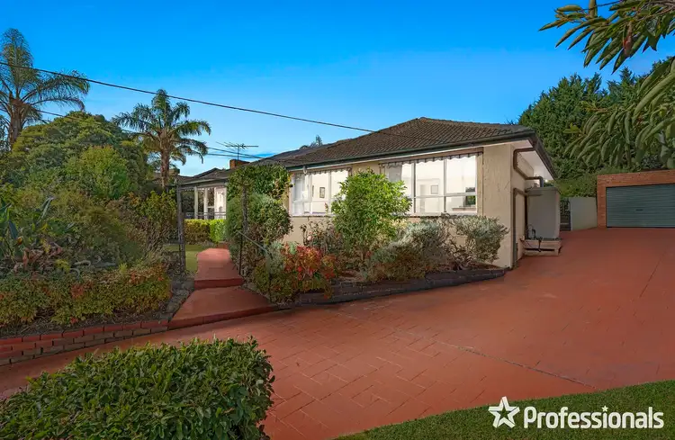 28 Esther Crescent, Mooroolbark VIC 3138